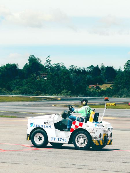 airport maintenance cart